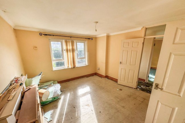 8 Harris Road, Ashton Keynes, Wiltshire, SN6 6PQ 2