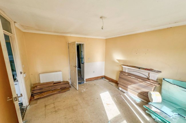 8 Harris Road, Ashton Keynes, Wiltshire, SN6 6PQ 2