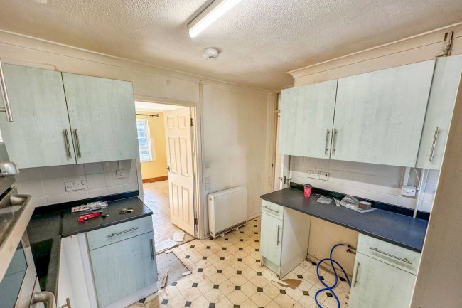 8 Harris Road, Ashton Keynes, Wiltshire, SN6 6PQ 2