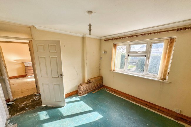 8 Harris Road, Ashton Keynes, Wiltshire, SN6 6PQ 2