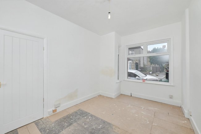 52 Lea Road, Enfield, EN2 0LE 9