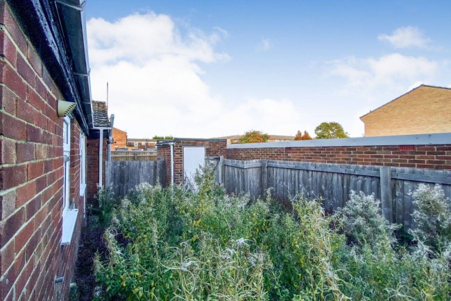 35 Fairfield, Royal Wooton Bassett, Wiltshire, SN4 7HJ 2