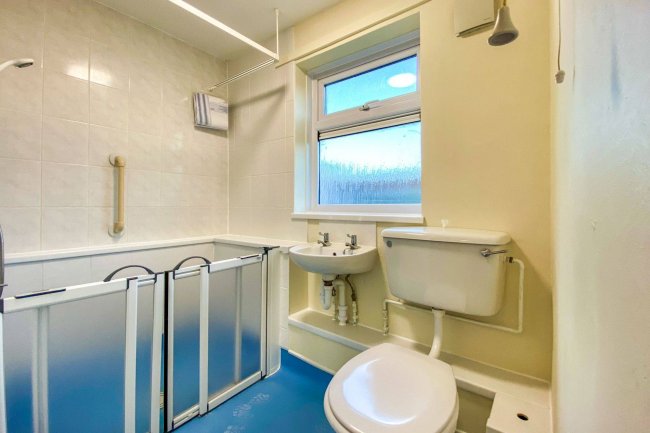 35 Fairfield, Royal Wooton Bassett, Wiltshire, SN4 7HJ 2