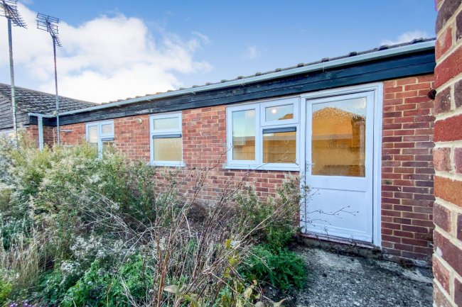 35 Fairfield, Royal Wooton Bassett, Wiltshire, SN4 7HJ 2