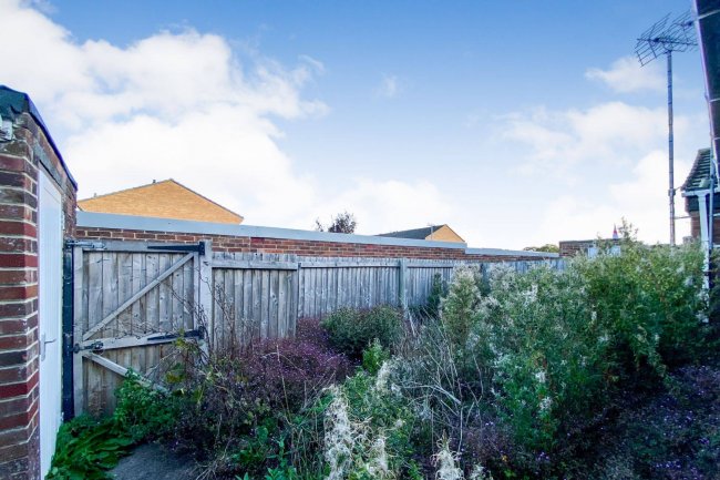 35 Fairfield, Royal Wooton Bassett, Wiltshire, SN4 7HJ 2