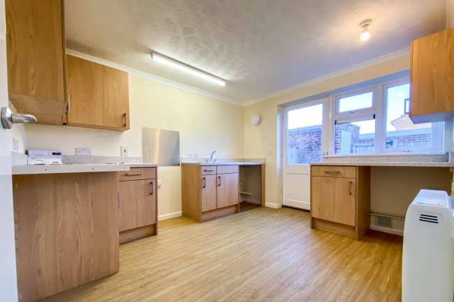 35 Fairfield, Royal Wooton Bassett, Wiltshire, SN4 7HJ 2