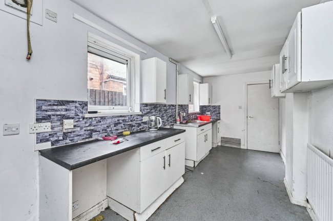 31 Booth Street, Darlaston, Wednesbury, West Midlands, WS10 8JB 6