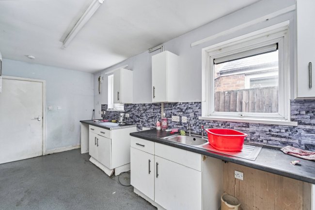 31 Booth Street, Darlaston, Wednesbury, West Midlands, WS10 8JB 6