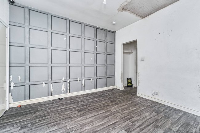 31 Booth Street, Darlaston, Wednesbury, West Midlands, WS10 8JB 6