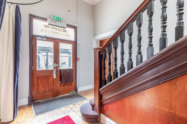 Aylesbury Literary Club, 7-11 Temple Street, Aylesbury, Buckinghamshire HP20 2RN 3