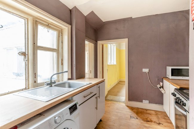 Aylesbury Literary Club, 7-11 Temple Street, Aylesbury, Buckinghamshire HP20 2RN 3