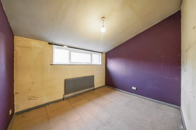 4 Bradbury Close, Southall, Middlesex, UB2 4JZ 10