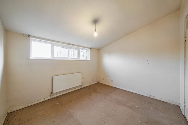 4 Bradbury Close, Southall, Middlesex, UB2 4JZ 10