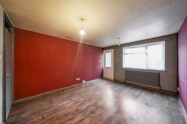 4 Bradbury Close, Southall, Middlesex, UB2 4JZ 10