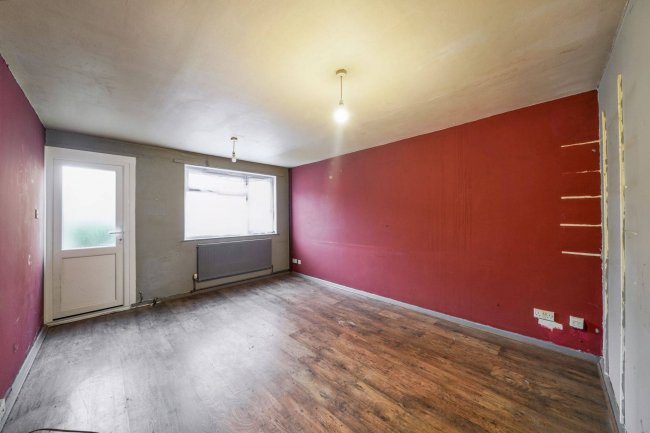 4 Bradbury Close, Southall, Middlesex, UB2 4JZ 10