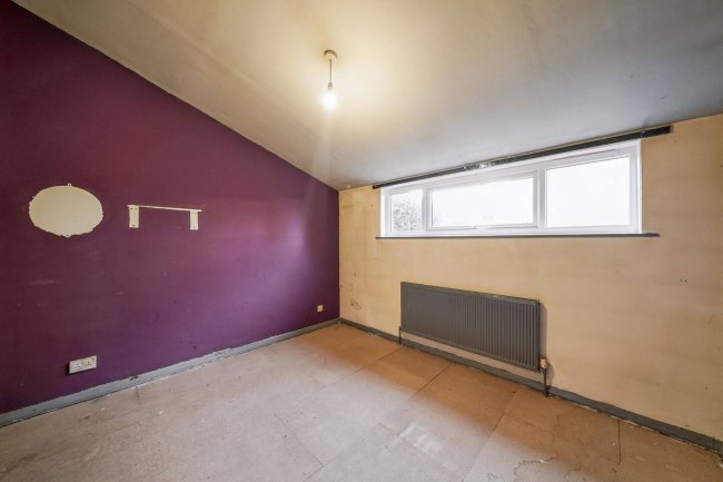 4 Bradbury Close, Southall, Middlesex, UB2 4JZ 10