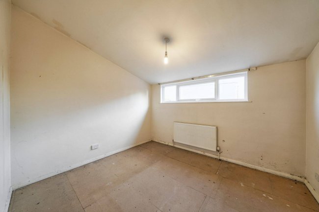 4 Bradbury Close, Southall, Middlesex, UB2 4JZ 10