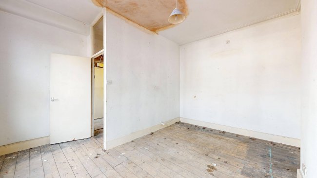 Flat B, 5 Wyndham Crescent, Upper Holloway, London, N19 5QJ 8