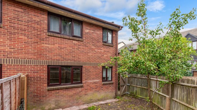 Flat 31, Cotton Avenue, Acton, London, W3 6YE 13