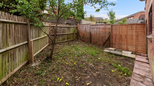 Flat 31, Cotton Avenue, Acton, London, W3 6YE 13