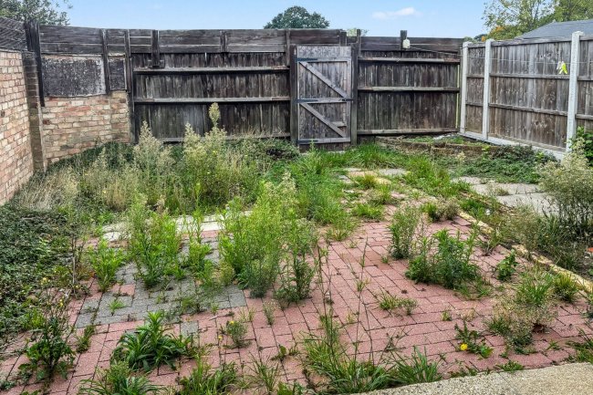 118 Wimbish End, Basildon, Essex, SS13 3PE 4