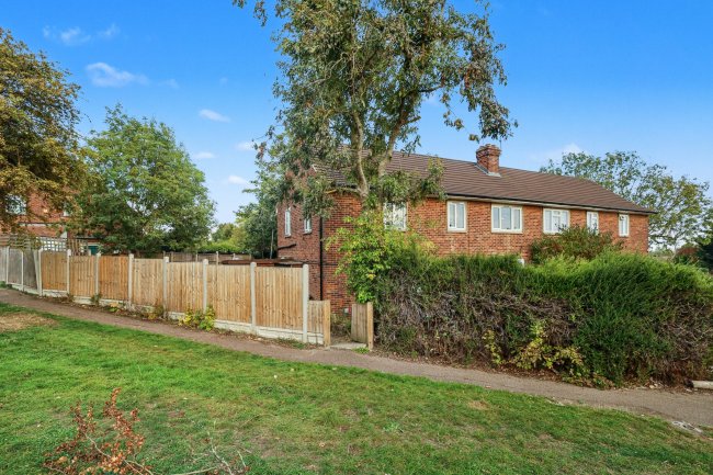 Flat A, 1 Moss Drive, Vange, Basildon, Essex, SS16 4RZ 9