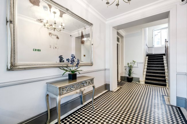 Flat 19, Cunningham Court, Maida Vale, London, W9 1AE 9