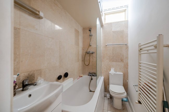 Flat 19, Cunningham Court, Maida Vale, London, W9 1AE 9