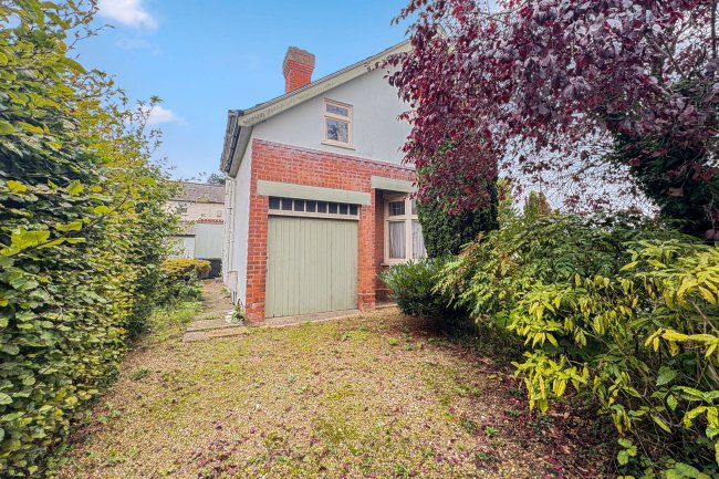2 High Street, Waltham, Grimsby, Lincolnshire, DN37 0LL 4