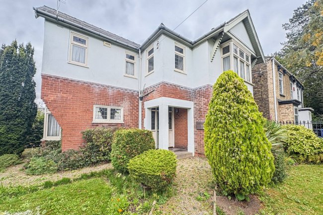 2 High Street, Waltham, Grimsby, Lincolnshire, DN37 0LL 4