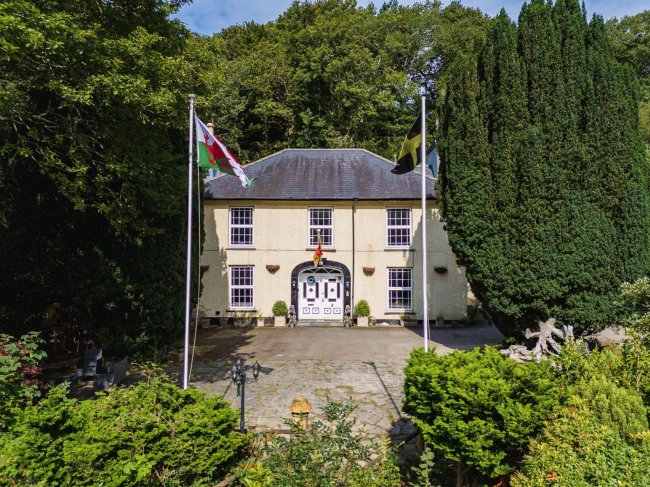 Panteinion Hall, Ffordd Panteinion, Friog, Fairbourne, Gwynedd, LL38 2TJ 9