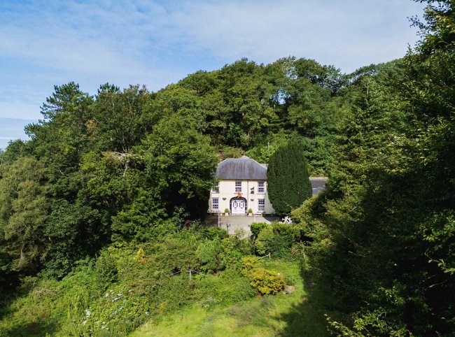Panteinion Hall, Ffordd Panteinion, Friog, Fairbourne, Gwynedd, LL38 2TJ 9
