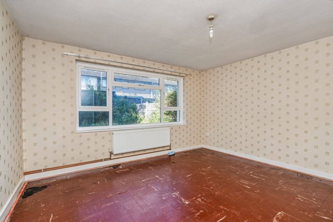 101 Aysgarth, Bracknell, Berkshire, RG12 8SF 3