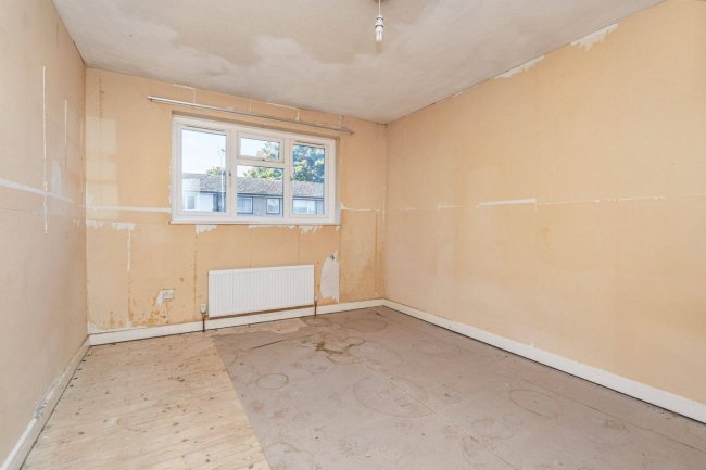 101 Aysgarth, Bracknell, Berkshire, RG12 8SF 3