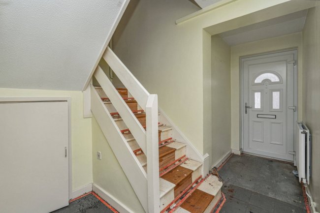 101 Aysgarth, Bracknell, Berkshire, RG12 8SF 3