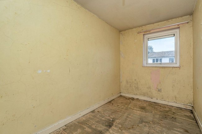 101 Aysgarth, Bracknell, Berkshire, RG12 8SF 3