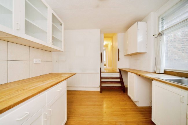 Flat 2, 126 Fleet Road, Hampstead Heath, London, NW3 2QX 80