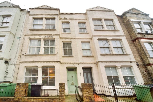 Flat 2, 126 Fleet Road, Hampstead Heath, London, NW3 2QX 80