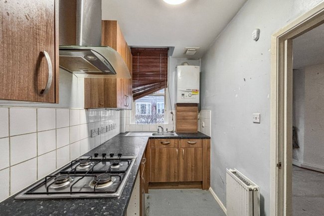 Flat B, 34 Callcott Road, Kilburn, London NW6 7EA 1