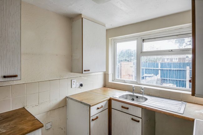 10 The Firs, Chippenham, Wiltshire, SN14 0PG 3