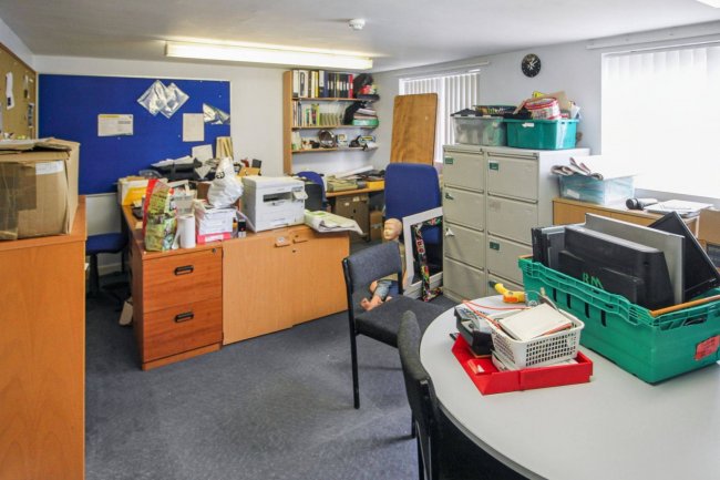 Barford House, The Hornet, Chichester PO19 7JR 3