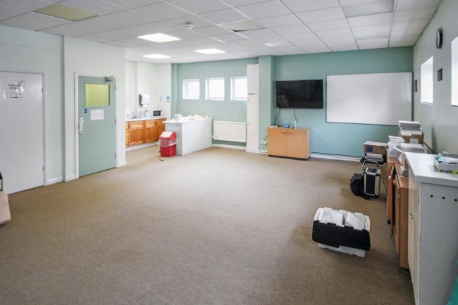 Barford House, The Hornet, Chichester PO19 7JR 3