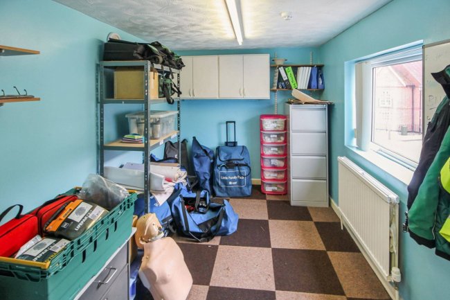 Barford House, The Hornet, Chichester PO19 7JR 3