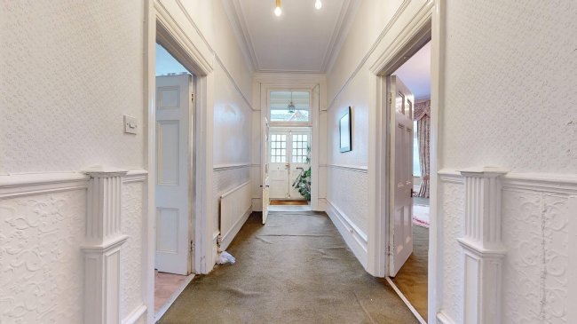 13 Princes Avenue, Muswell Hill, London N10 3LS 2