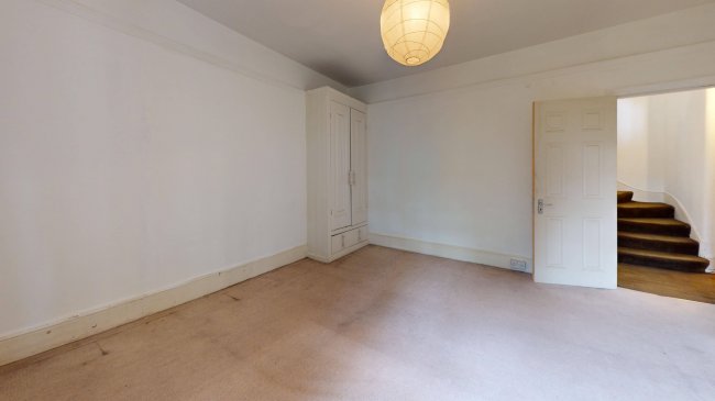 13 Princes Avenue, Muswell Hill, London N10 3LS 2