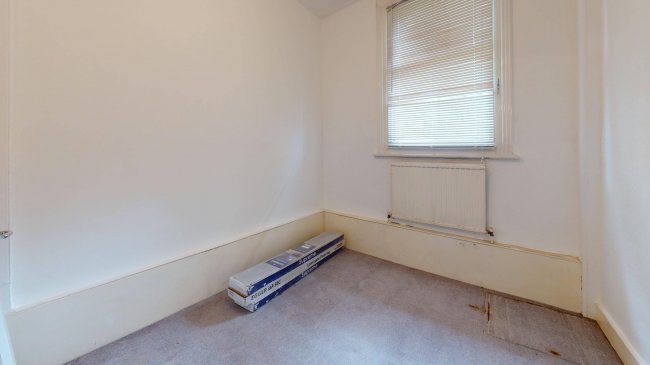 13 Princes Avenue, Muswell Hill, London N10 3LS 2