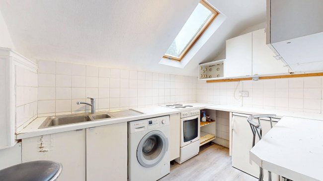 13 Princes Avenue, Muswell Hill, London N10 3LS 2