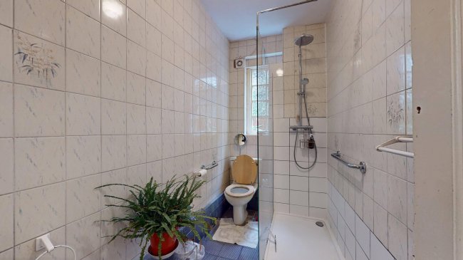 13 Princes Avenue, Muswell Hill, London N10 3LS 2