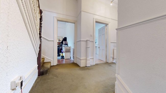 13 Princes Avenue, Muswell Hill, London N10 3LS 2