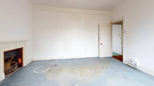 13 Princes Avenue, Muswell Hill, London N10 3LS 2